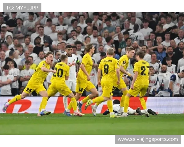 科莫2-0完胜萨索洛，连续11轮不败稳居欧战区